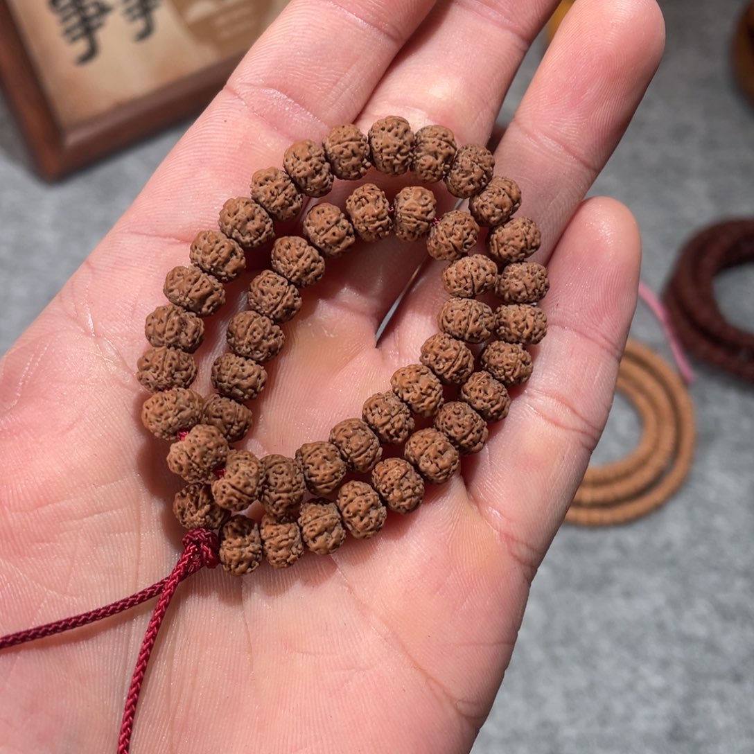 金刚菩提吊坠平细手持 