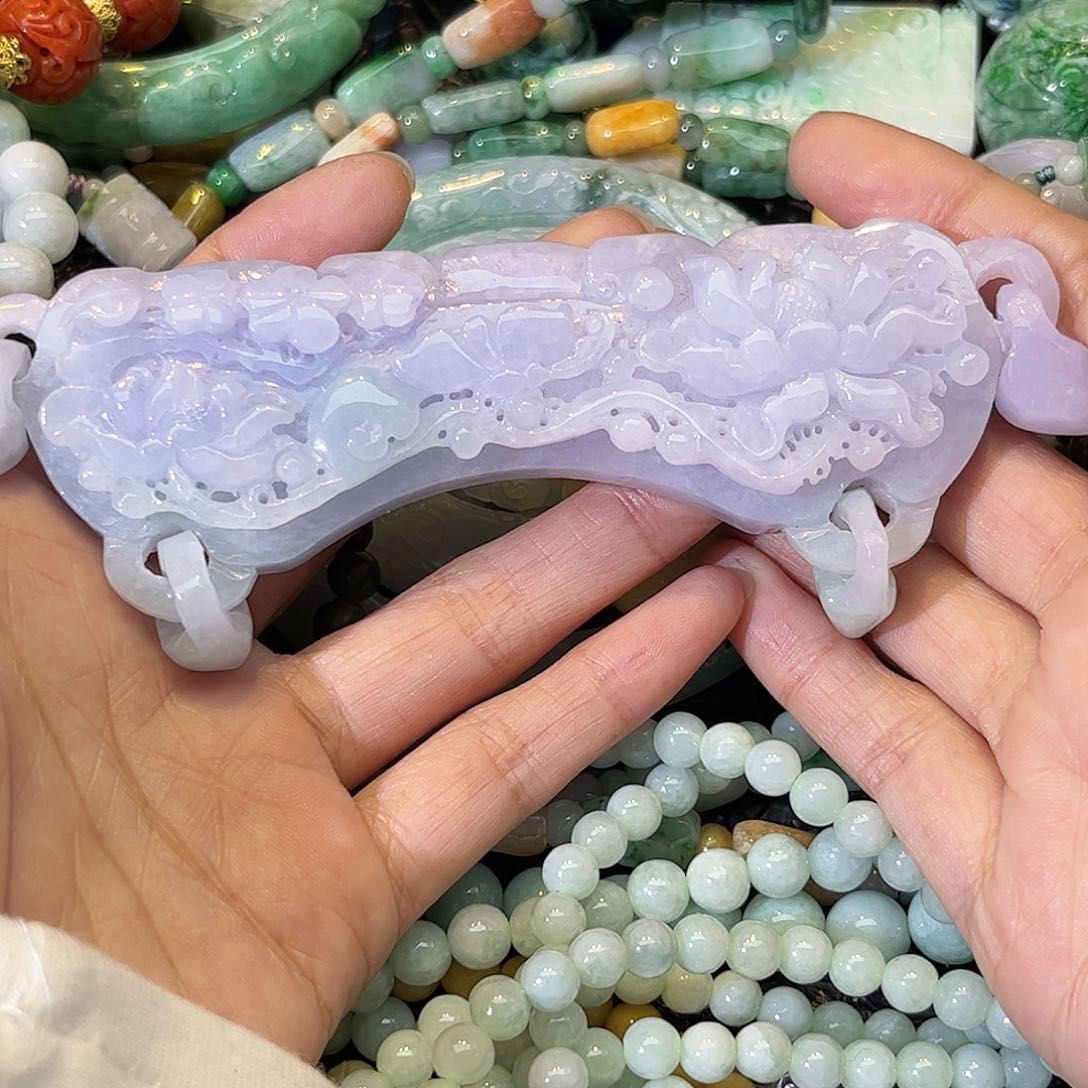 翡翠未镶嵌颈饰待编款