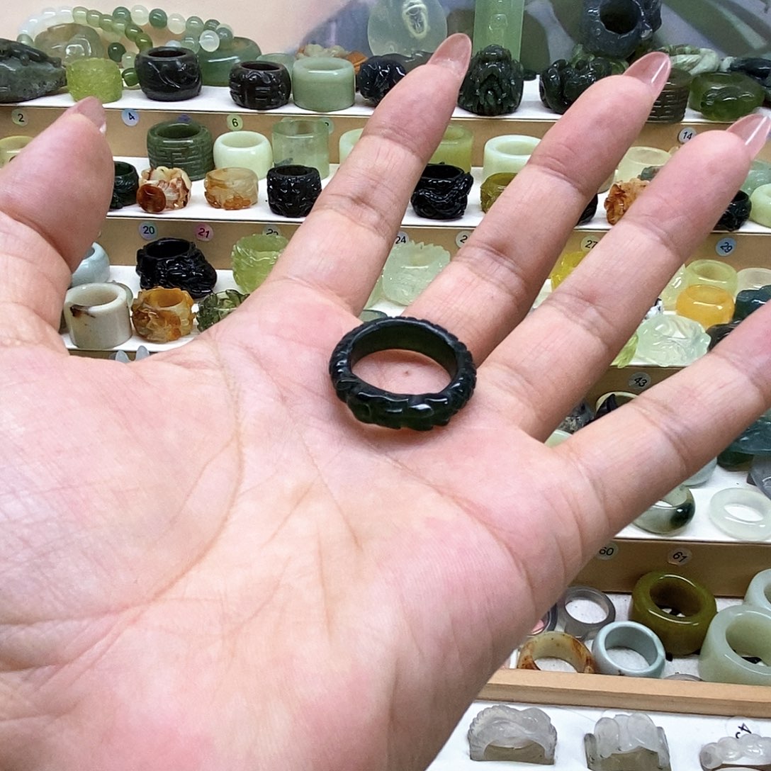 3***9岫玉未镶嵌天然玉石戒指