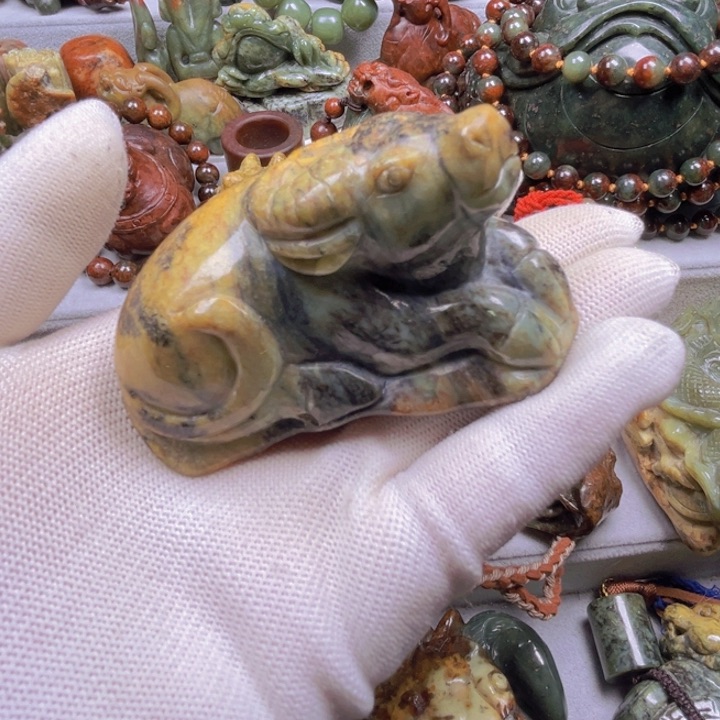 岫岩河磨玉（透闪石质玉）把件未镶嵌大*