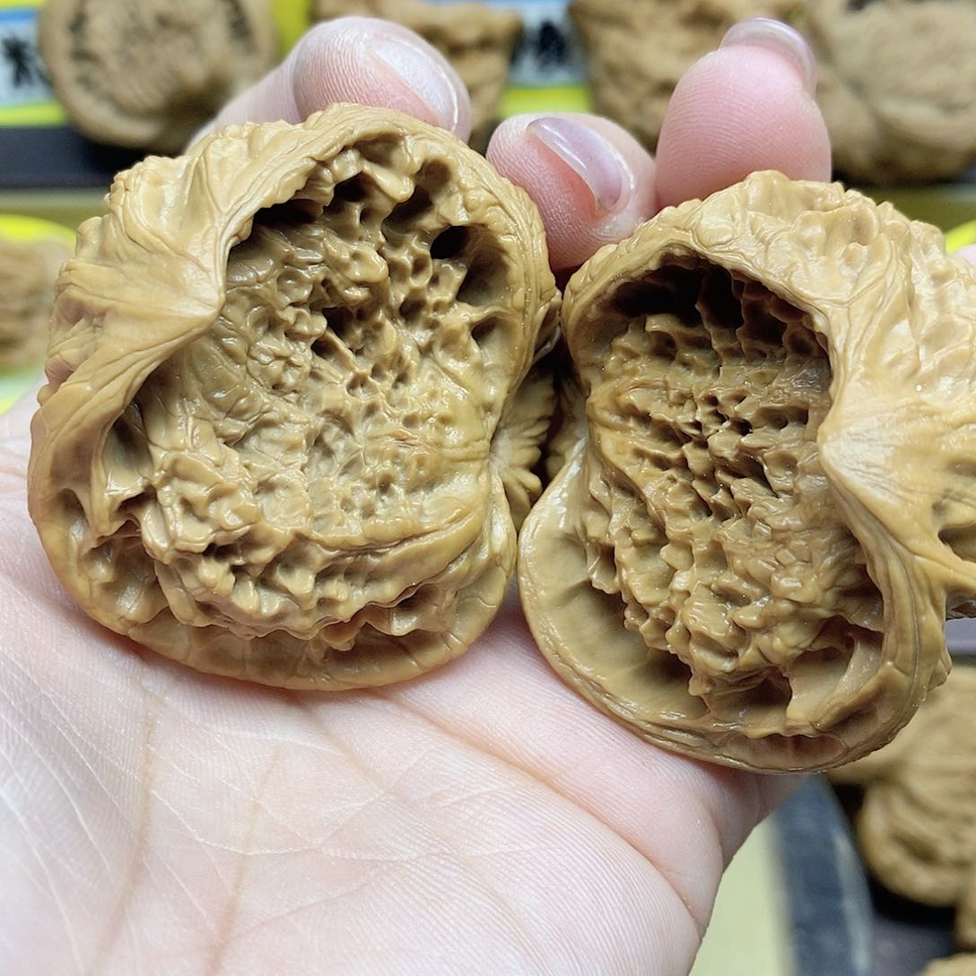 文玩核桃吊坠太极蛇