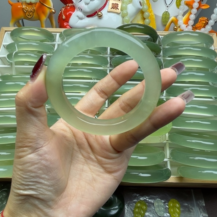 午***香岫玉未镶嵌手镯岫玉