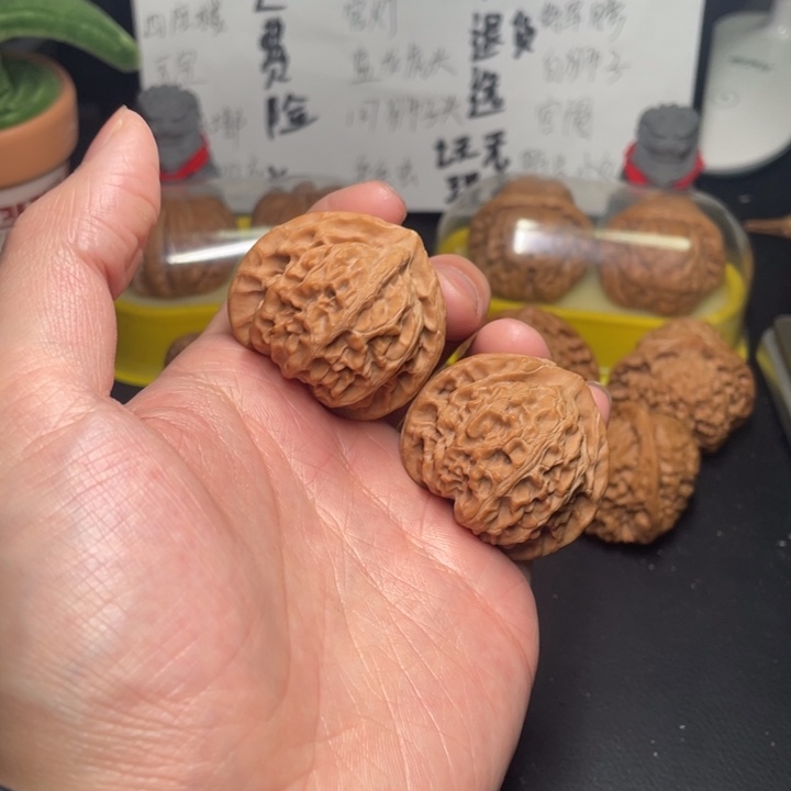 文玩核桃吊坠41宫灯88