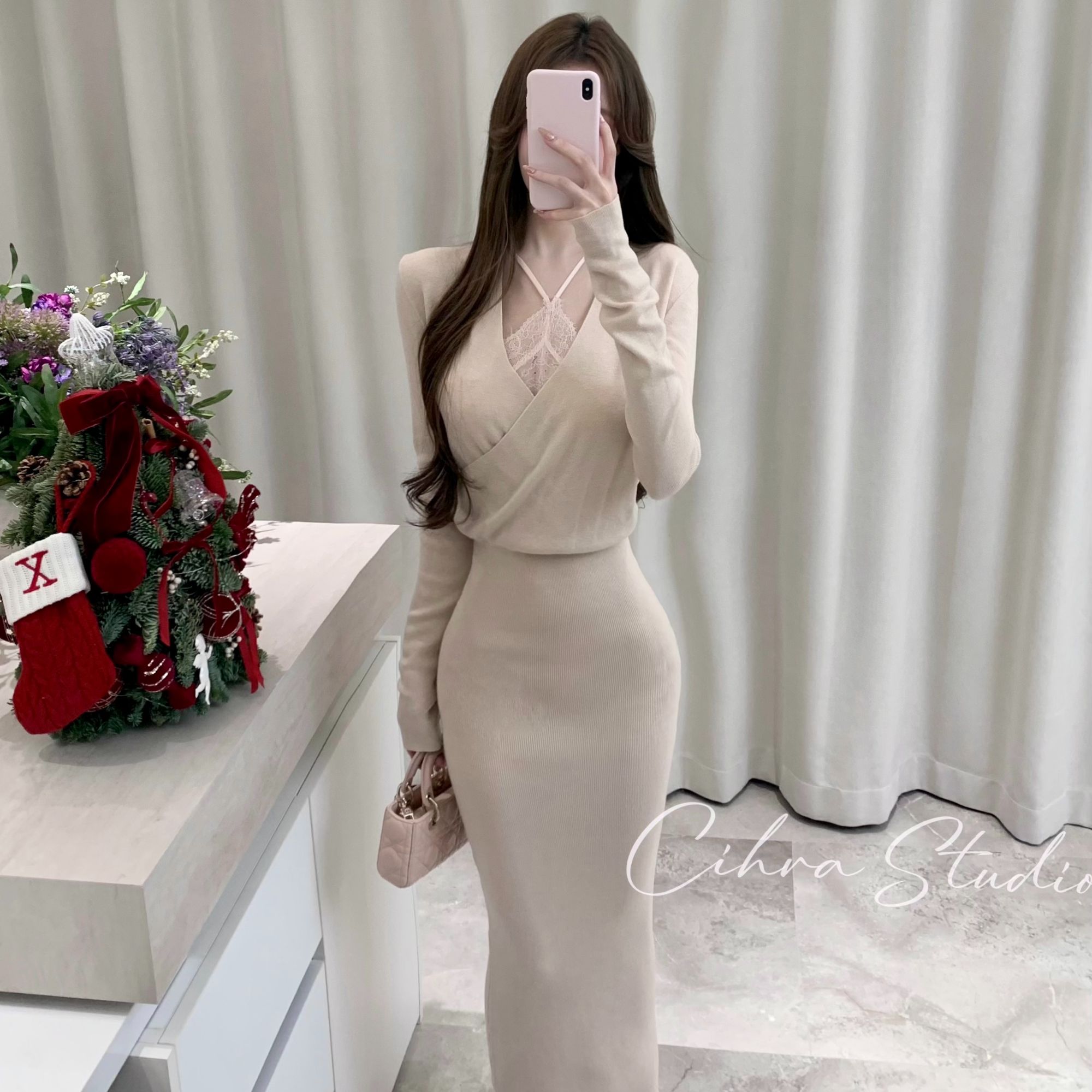 Cihra【雾凇雪境】秋冬纯欲V领针织收腰包臀显瘦气质连衣裙