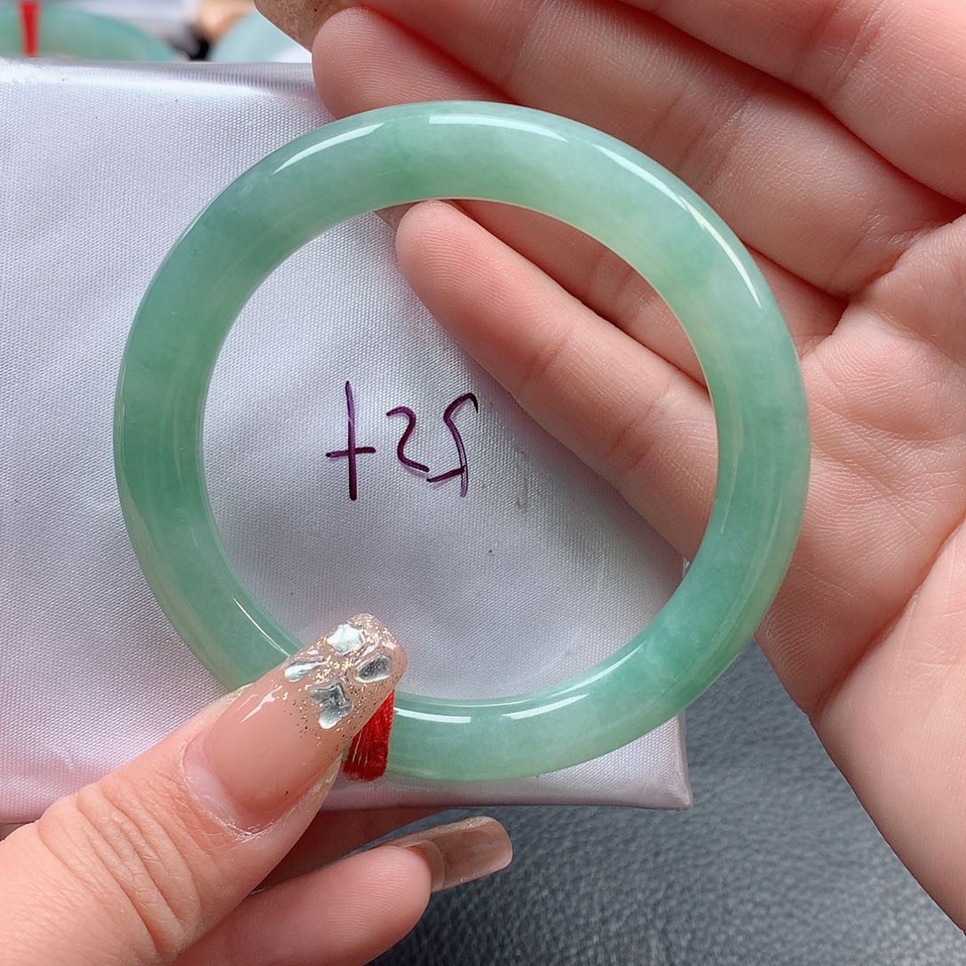 翡翠手镯未镶嵌4号