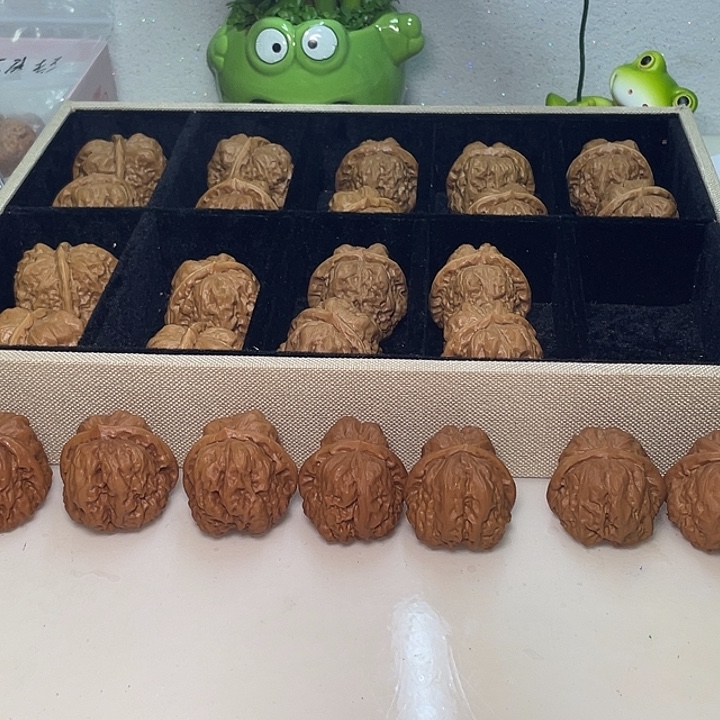 大***哥文玩核桃吊坠蛤蟆头