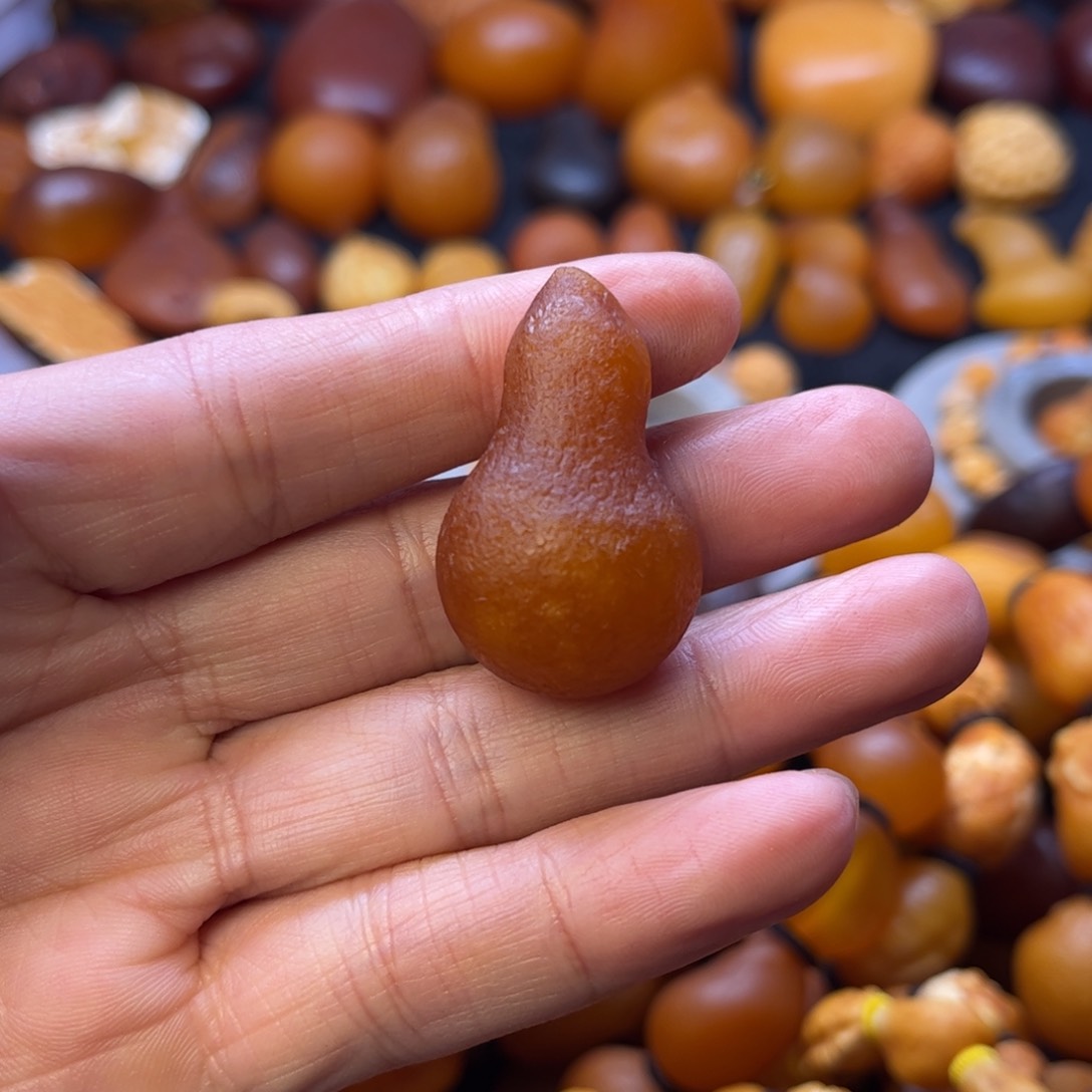 琥珀裸石未镶嵌天然蜜蜡吊坠