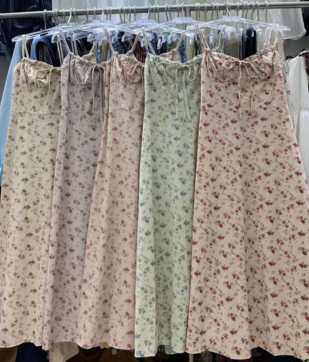 法式吊带连衣裙甜美收腰瘦碎花连衣裙7928