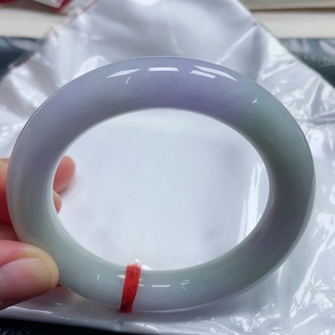 未镶嵌手镯（圆镯）翡翠