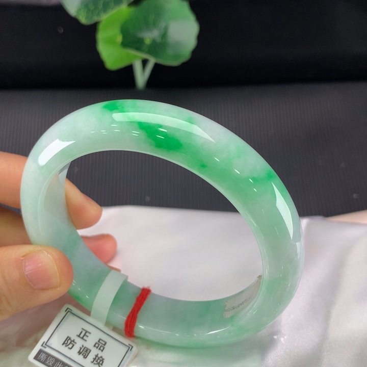 翡翠未镶嵌手镯轮胎61