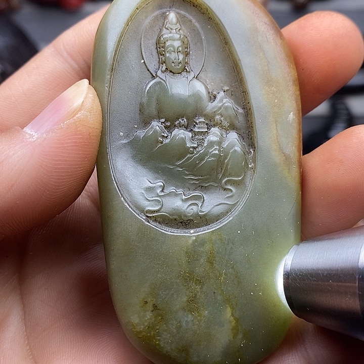 未镶嵌蛇纹石玉颈饰