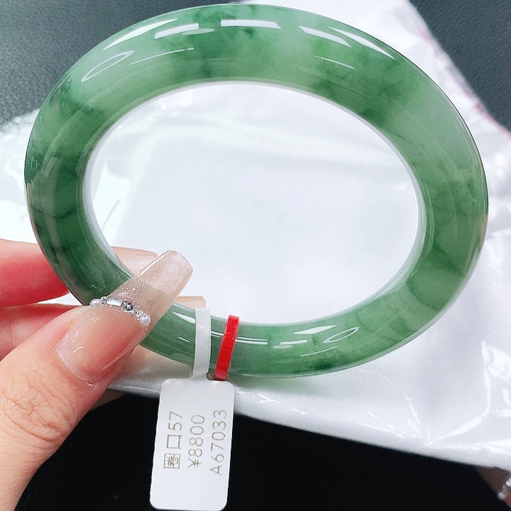 翡翠手镯未镶嵌57圈