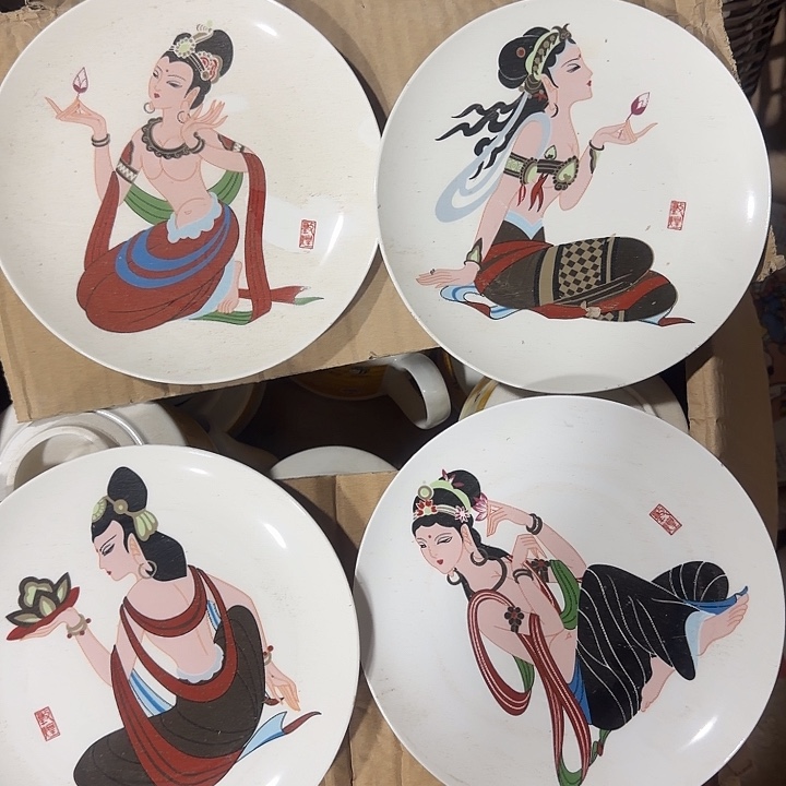 库存微瑕敦煌飞天一套