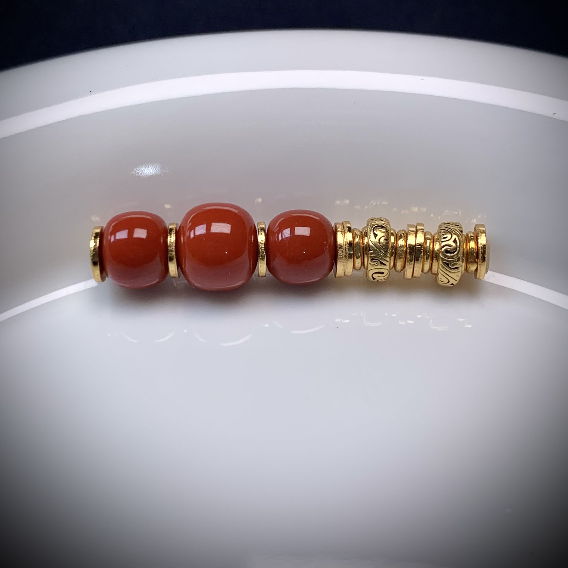 【旷野珠宝】天然川料南红三连珠加万能轴配饰8以下的串都可以用