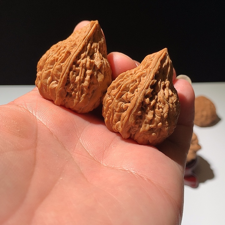 宁***o文玩核桃把件坐佛34