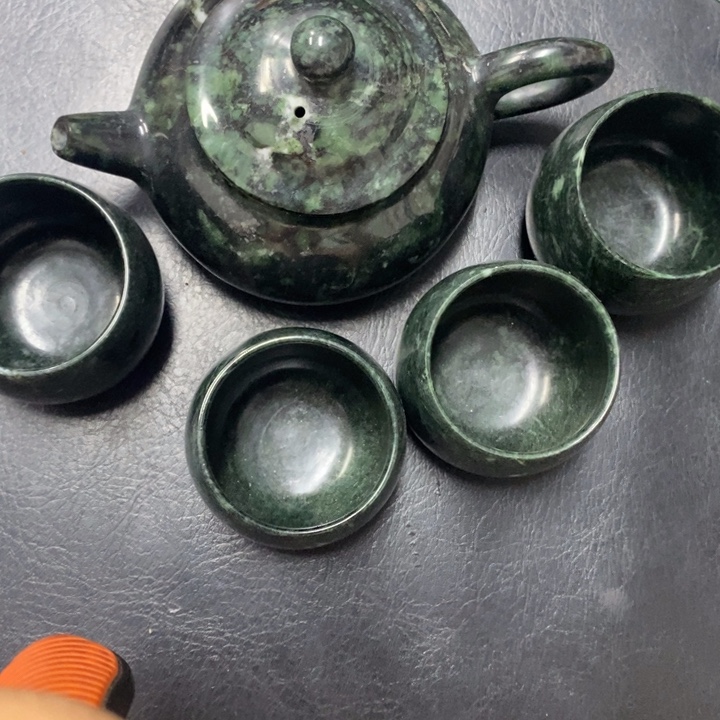 白玉菩提吊坠摆件