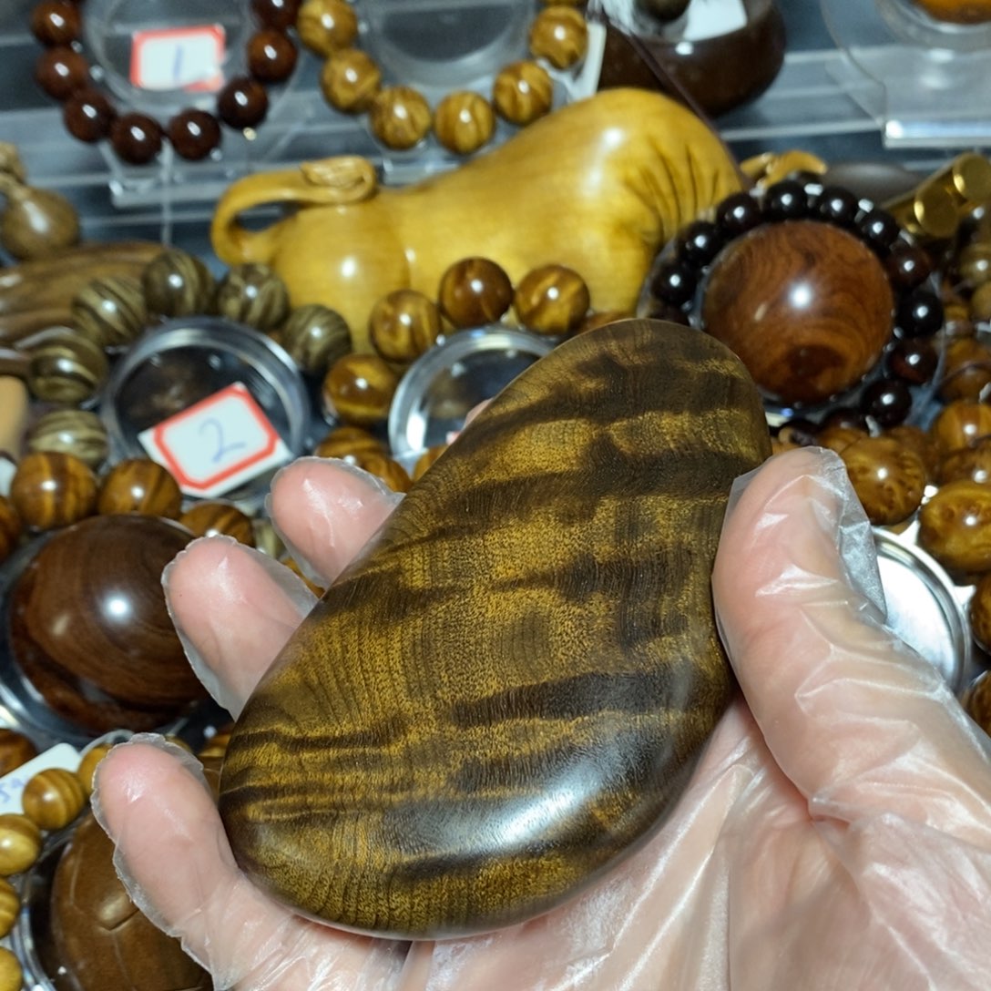 金丝楠木雕工艺品