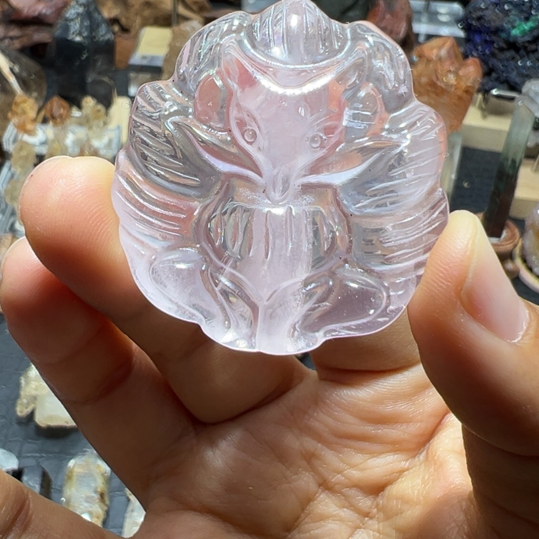 石材雕刻粉晶九尾狐牌不退不换
