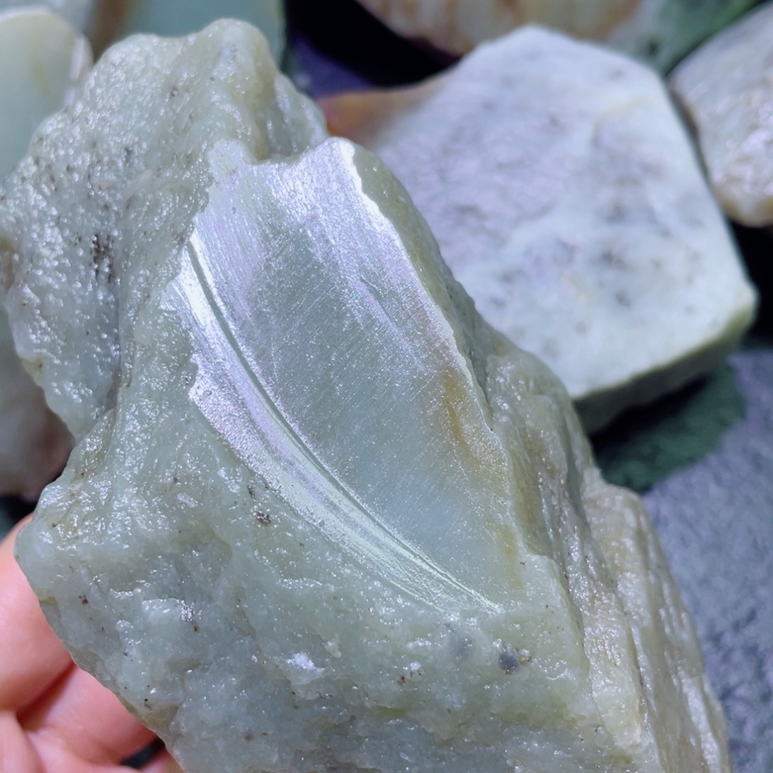 和田玉未镶嵌珠宝半成品