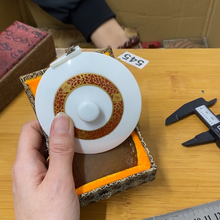 瓷片哈中古工艺品一件