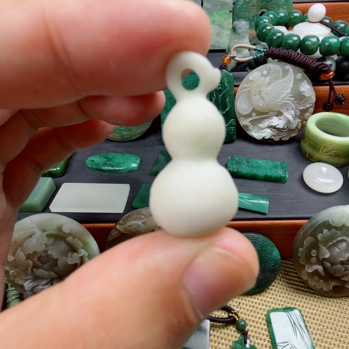 未镶嵌独山玉珠宝半成品