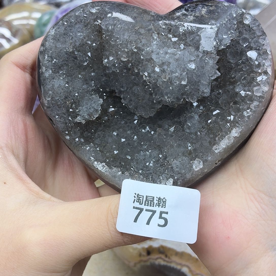 未镶嵌水晶大型摆件（非配饰）