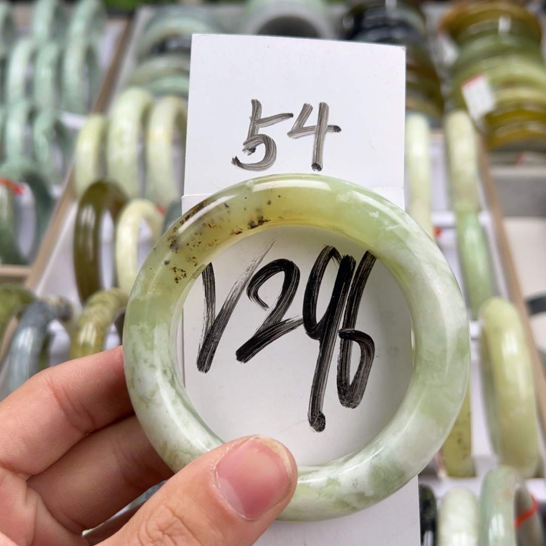 岫玉手镯未镶嵌天然岫玉