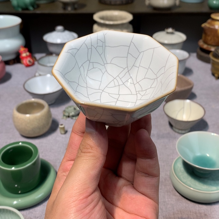 龙泉青瓷手工八方杯