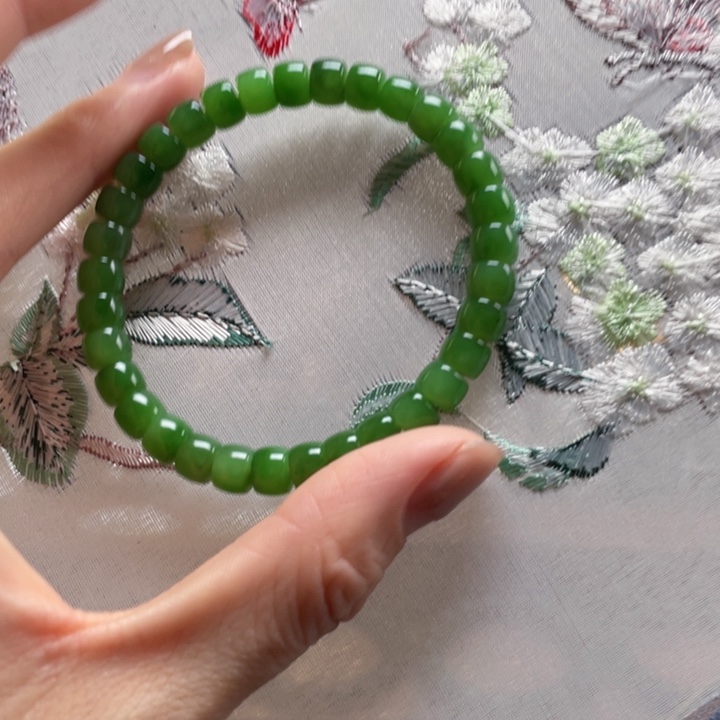 和田玉手串未镶嵌俄碧玉卡6.7老型