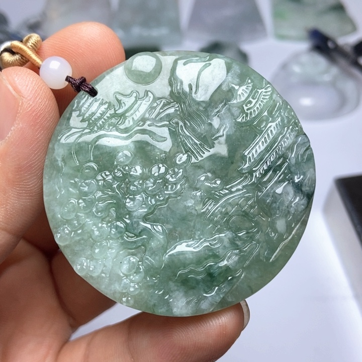 翡翠未镶嵌颈饰翡翠