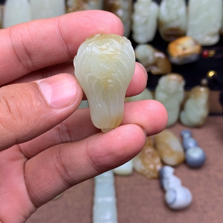 和田玉（糖玉）未镶嵌颈饰