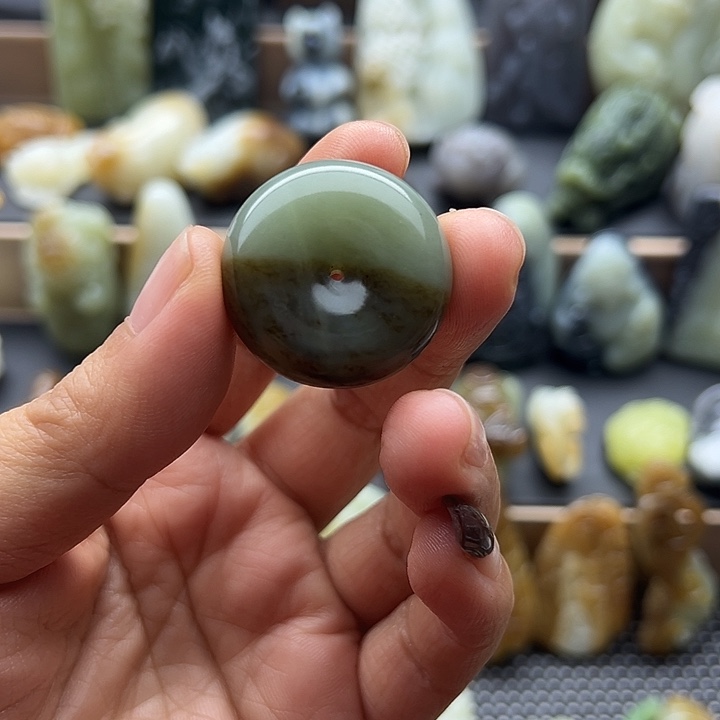 汉***汉和田玉（糖玉）未镶嵌颈饰