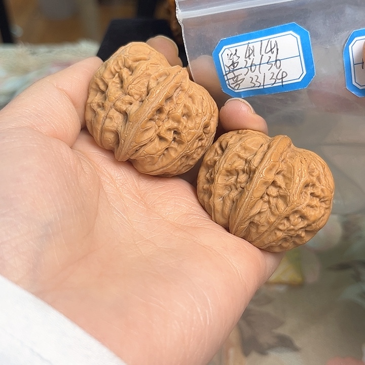 文玩核桃把件平谷元宝