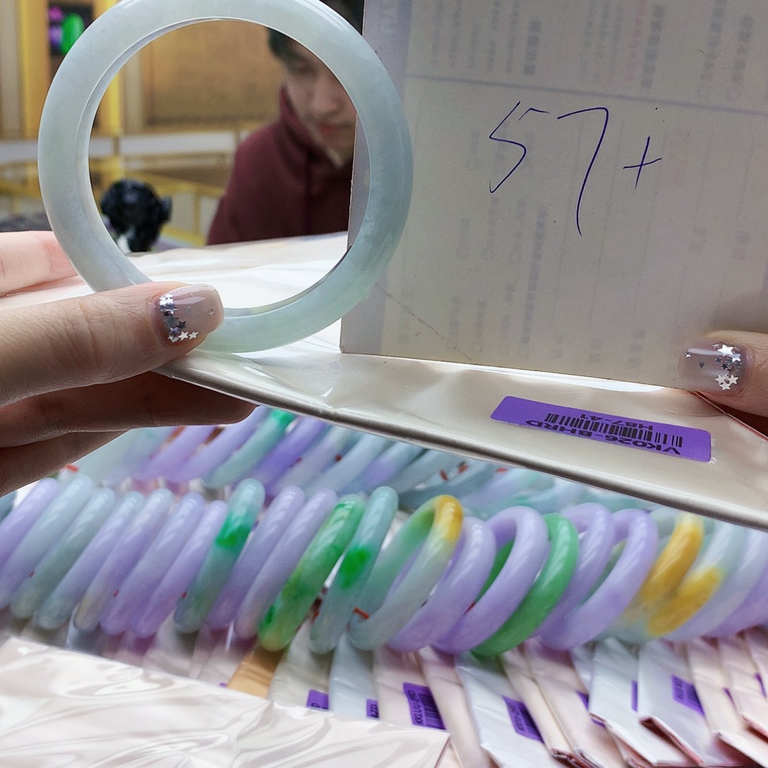 翡翠未镶嵌手镯hj