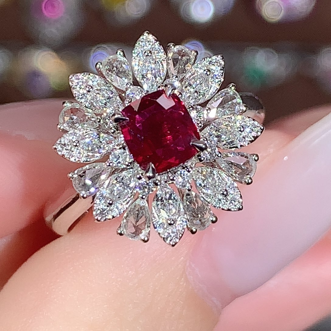 红宝石戒指铂Pt950镶嵌0.85ct/天然宝石/七天无理由