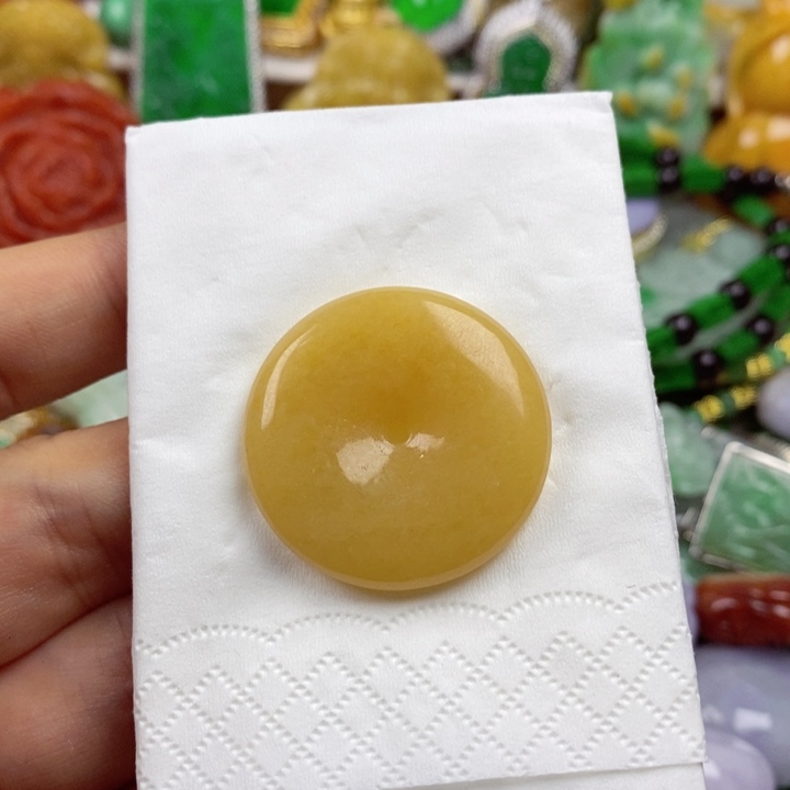 翡翠未镶嵌吊坠(赠链)