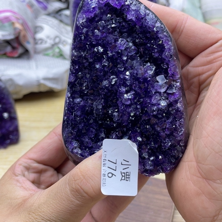 未镶嵌水晶大型摆件（非配饰）