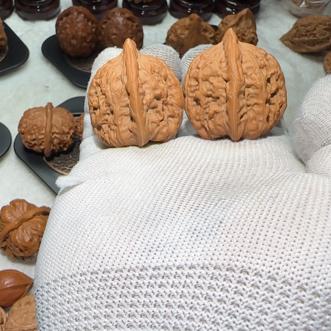 f***i文玩核桃吊坠赤龙