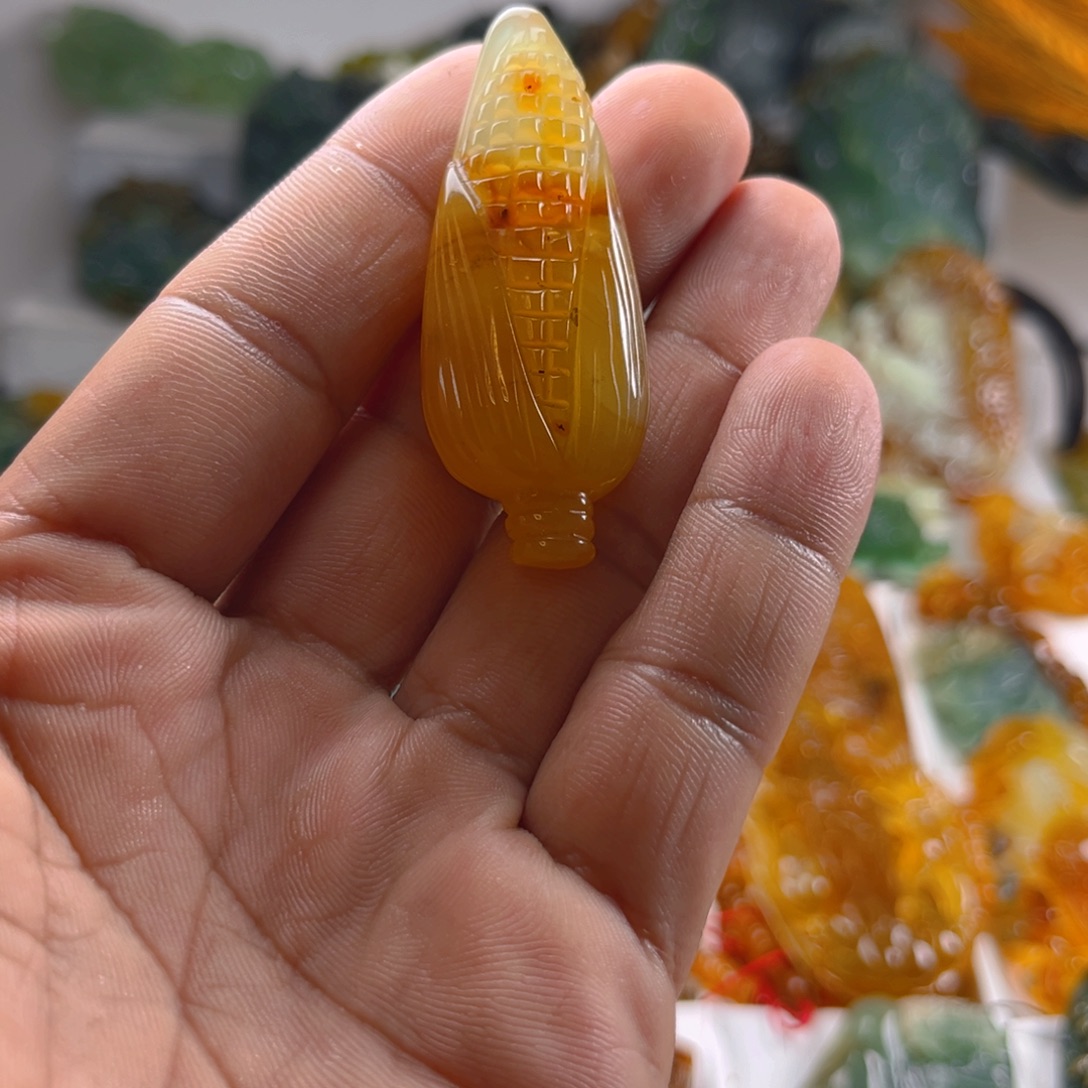 未镶嵌蛇纹石玉颈饰