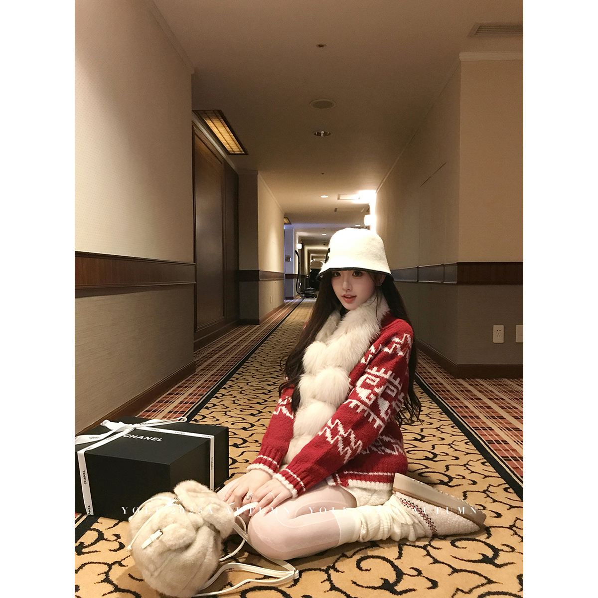 YOLI张宥利 100%狐狸毛米白色围巾套装