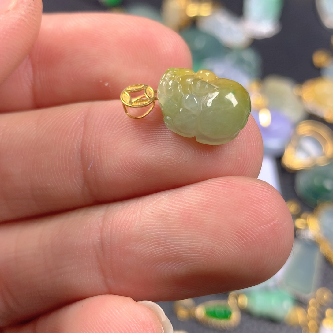 【闪购商品】翡翠颈饰18K金镶嵌翡翠