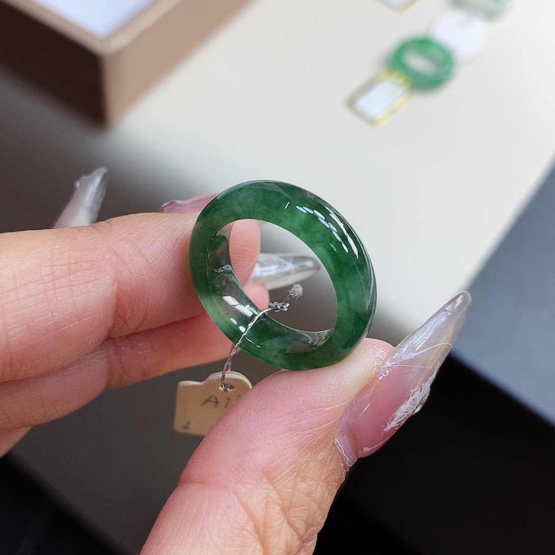 翡翠戒指未镶嵌柯***奇15号