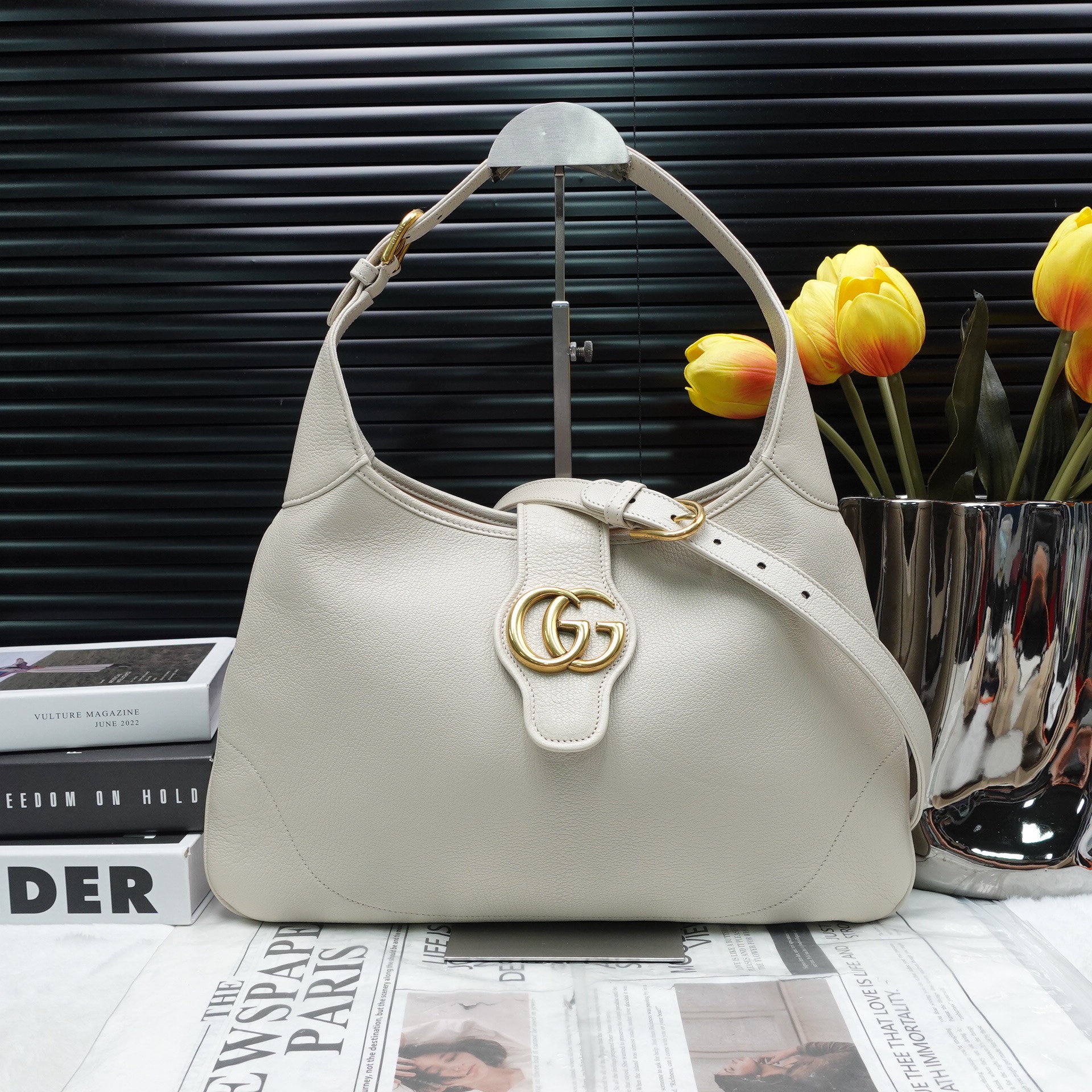95新 GUCCI/古驰 白色单肩斜跨包T10194406