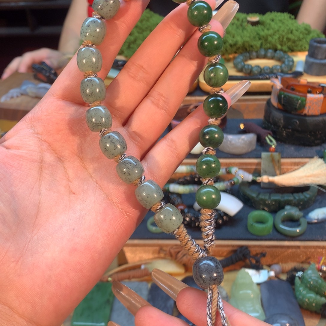 和田玉（糖玉）未镶嵌挂件