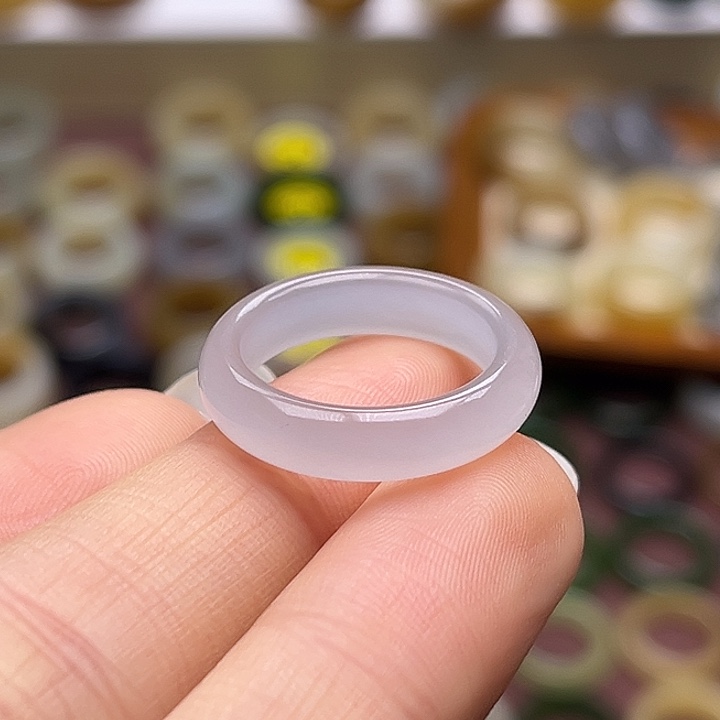 田***猫和田玉未镶嵌戒指