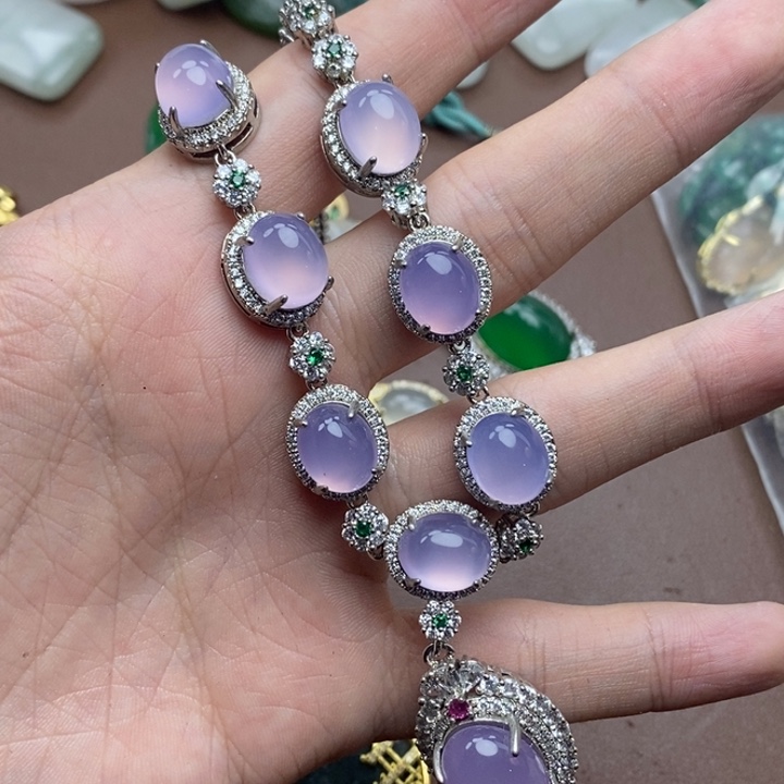 小***窝石英质玉未镶嵌手链