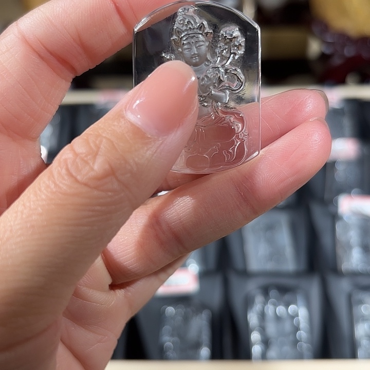 未镶嵌颈饰水晶渡母观音