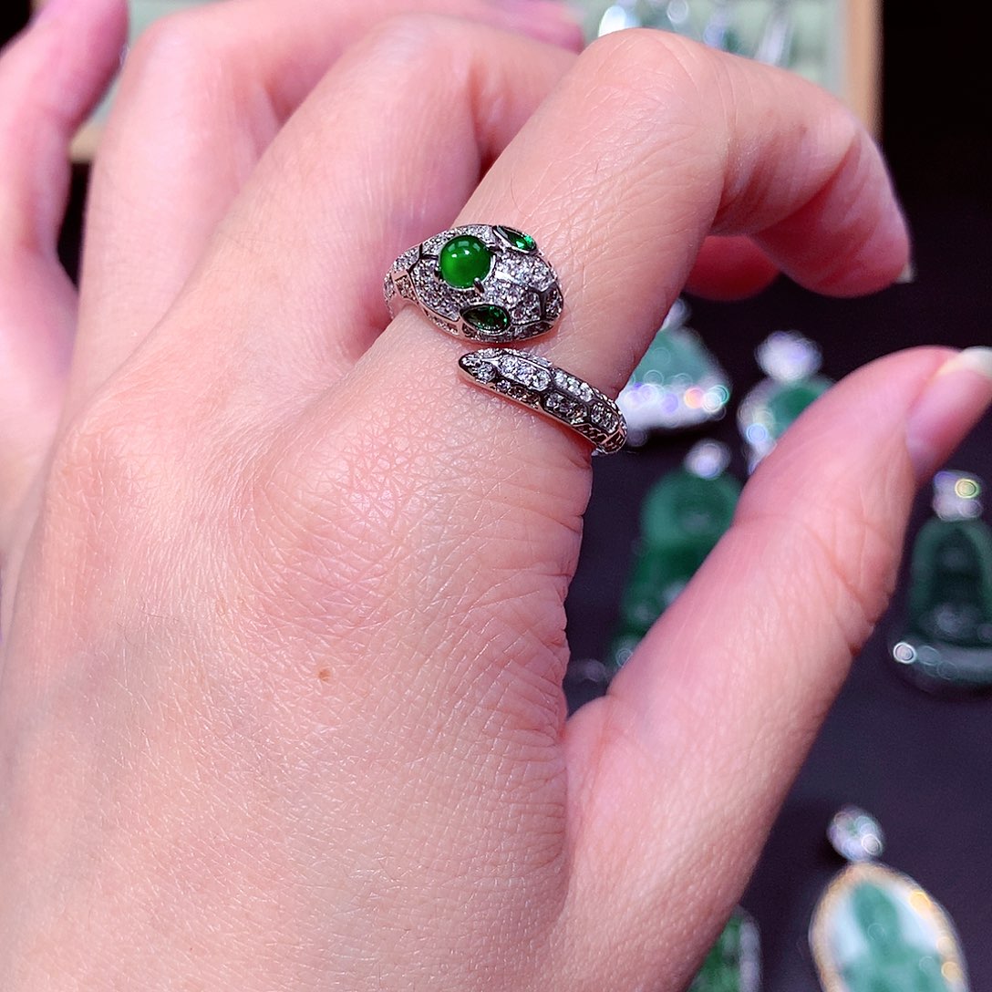 【闪购商品】翡翠吊坠(不含链)未镶嵌