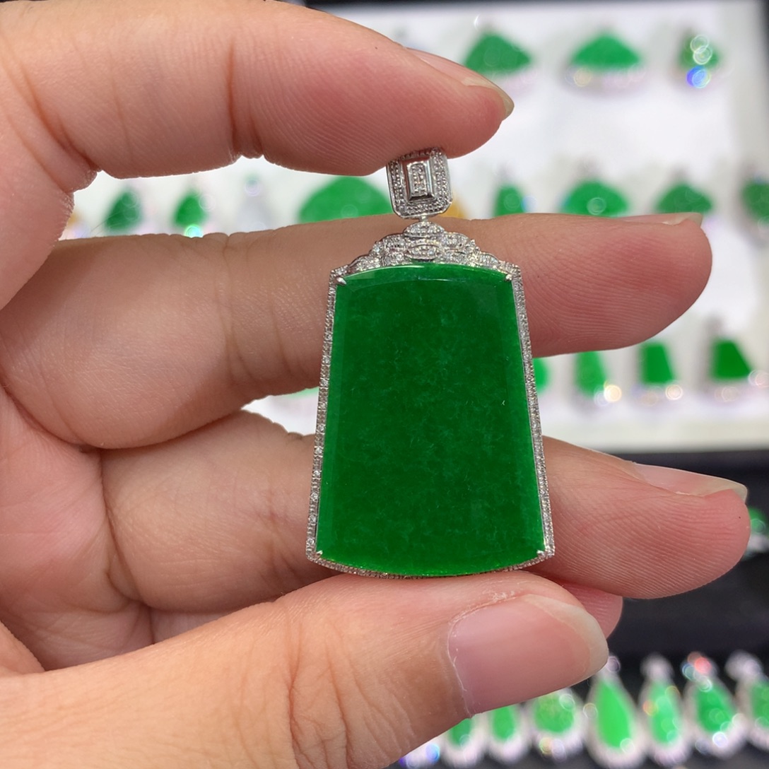 翡翠18K金镶嵌吊坠(不含链)吊坠