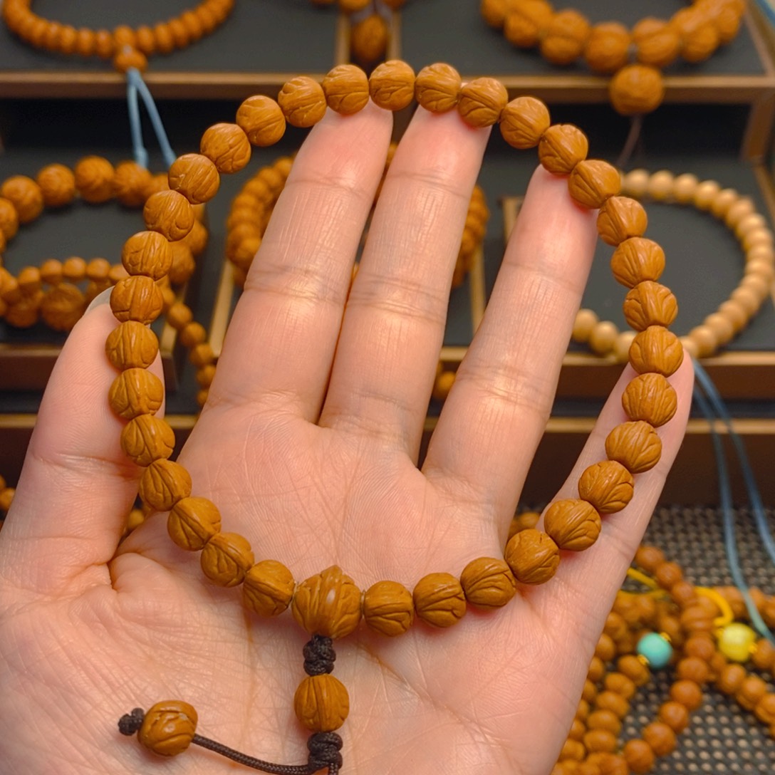 鸿***君吊坠桃核秦岭森林08